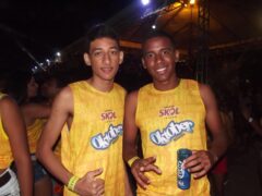 Oktober 10 Anos